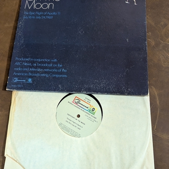 FOOTSTEPS ON THE MOON:The Flight of Apollo 11 1969-LP Command 948S With Book - Picture 7 of 7